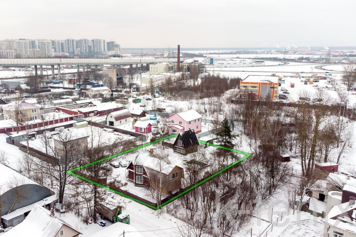 дом 210 метров, участок 12 сот