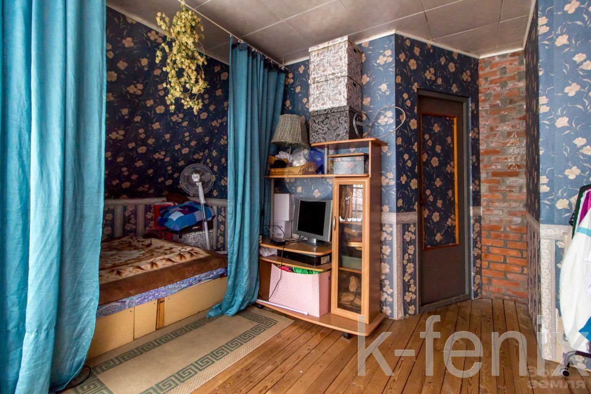 дом 210 метров, участок 12 сот