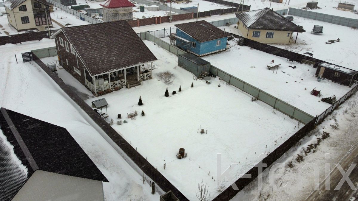 часть дома 207 метров, участок 9 сот