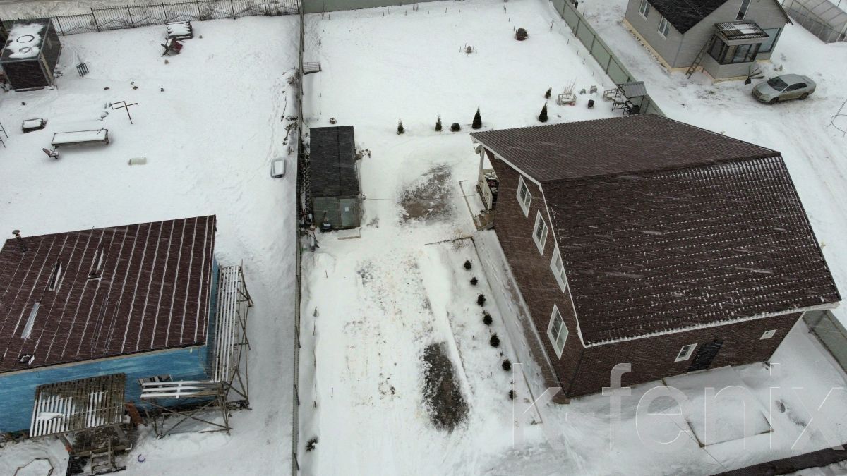 часть дома 207 метров, участок 9 сот