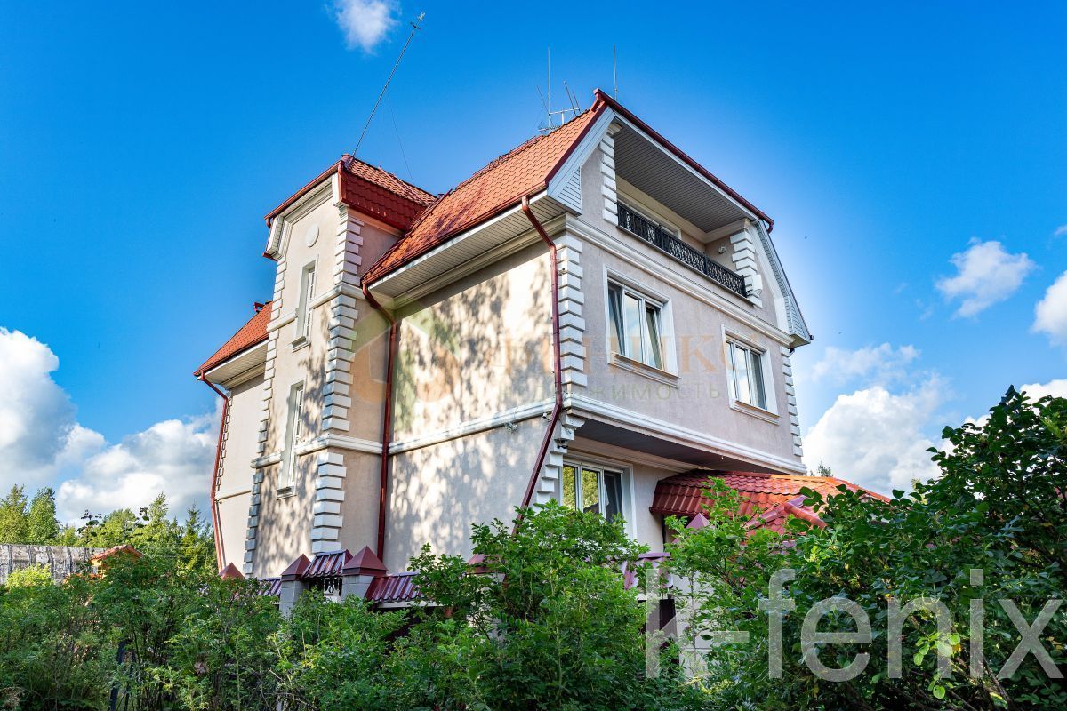 дом 360 метров, участок 24 сот