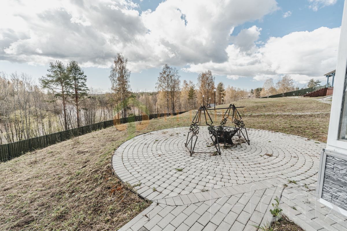 дом 246 метров, участок 30 сот