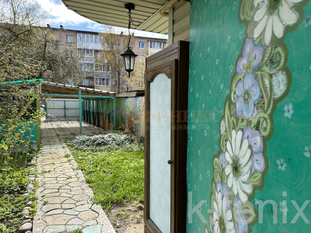 дом 100 метров, участок 1 сот