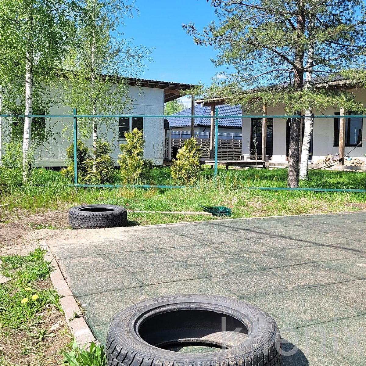 дом 137 метров, участок 8 сот