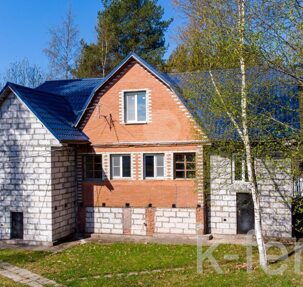 дом 297 метров, участок 20 сот