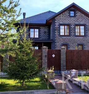 дом 430 метров, участок 8 сот
